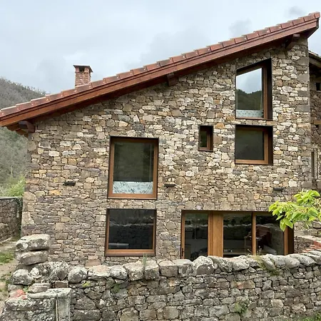 Holiday home La Era De Somaniezo